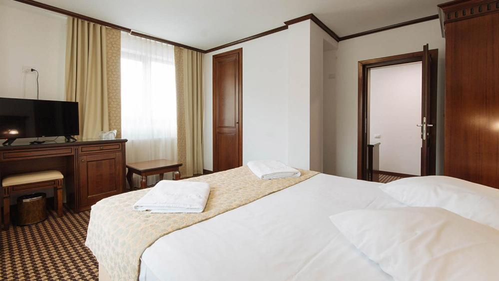 Hotel Alpin Rarau Câmpulung Moldovenesc Esterno foto