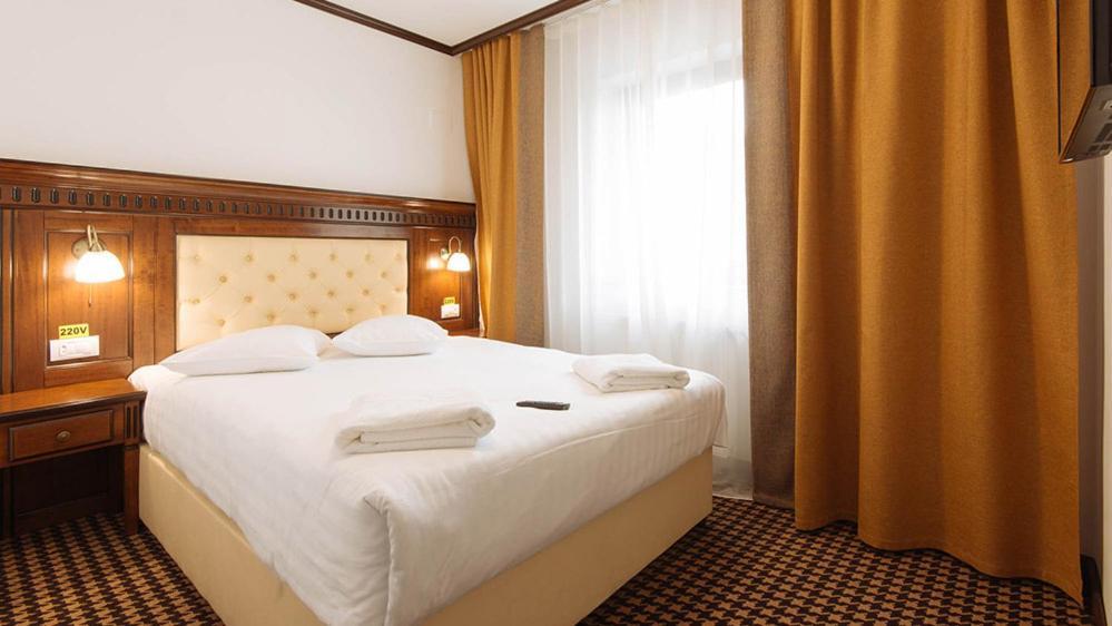 Hotel Alpin Rarau Câmpulung Moldovenesc Esterno foto