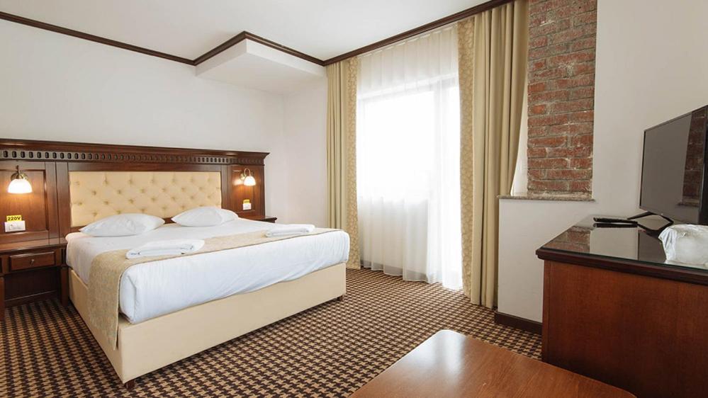 Hotel Alpin Rarau Câmpulung Moldovenesc Esterno foto