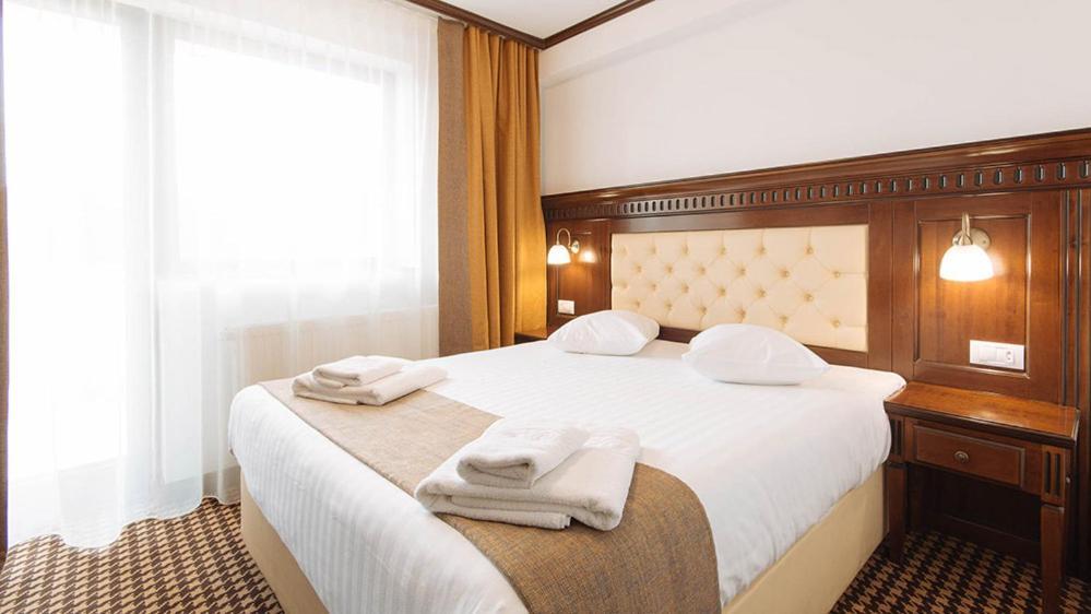Hotel Alpin Rarau Câmpulung Moldovenesc Esterno foto