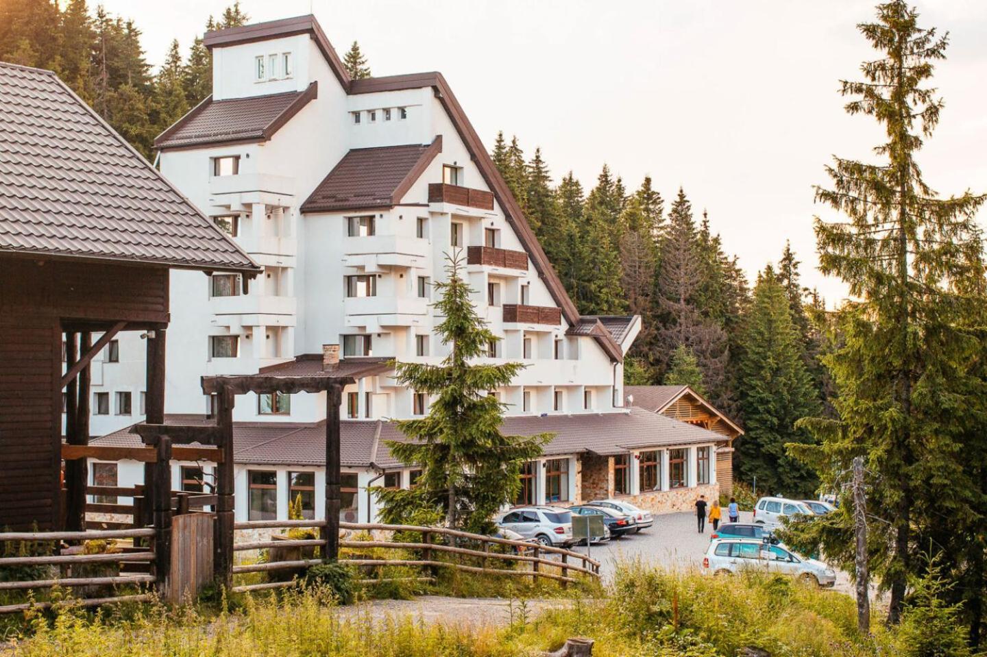 Hotel Alpin Rarau Câmpulung Moldovenesc Esterno foto