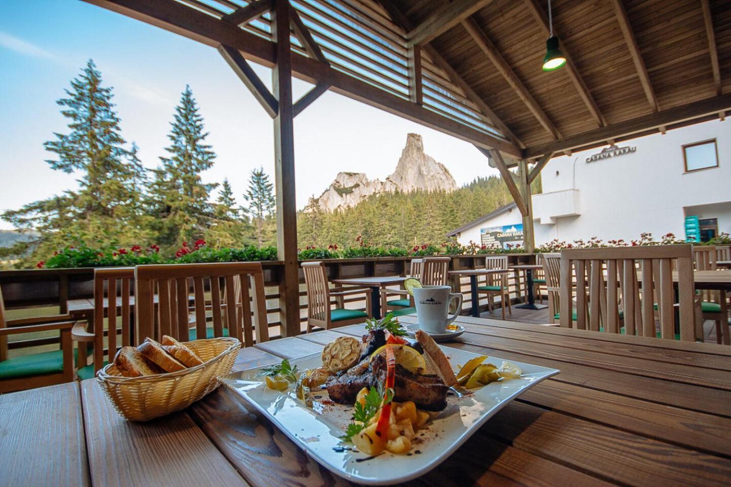 Hotel Alpin Rarau Câmpulung Moldovenesc Esterno foto